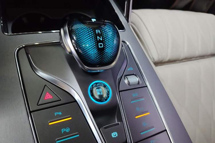 Used BYD Tang New Energy 2025 Intelligent Driving Version DM-i 115KM Flagship Edition Gear Lever
