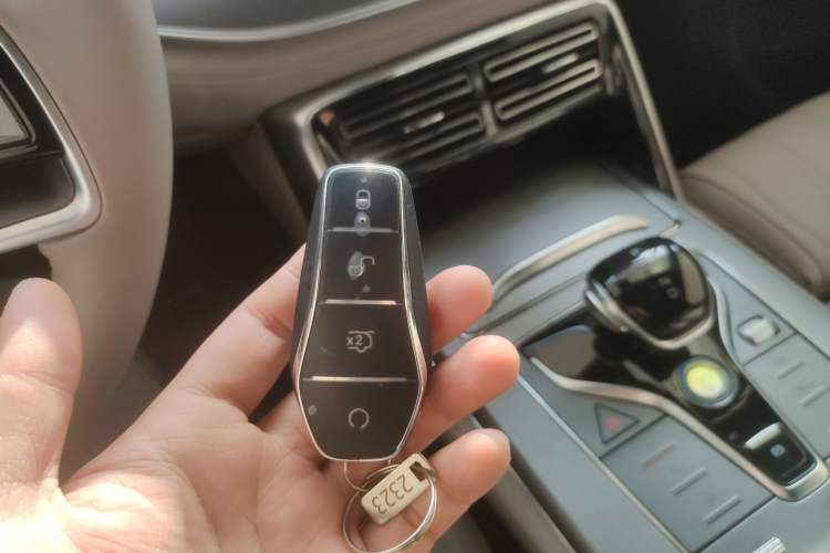Used BYD Tang New Energy 2025 DM-i 115KM Flagship Model Interior 1