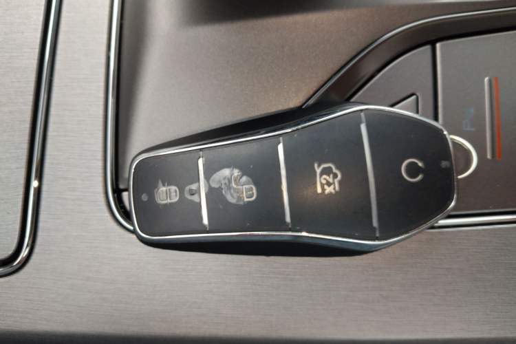 Used BYD Tang New Energy 2025 Intelligent Driving Version DM-i 115KM Flagship Edition Interior 1
