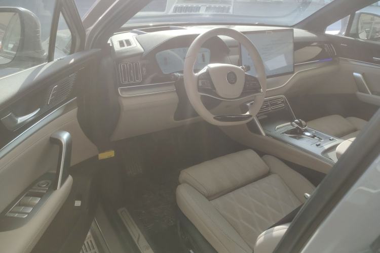 Used BYD Tang New Energy 2025 DM-i 115KM Flagship Model Interior 3