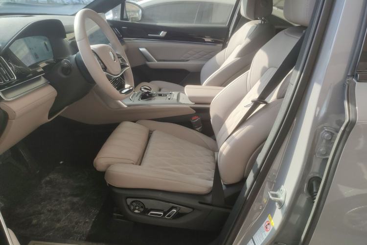 Used BYD Tang New Energy 2025 DM-i 115KM Flagship Model Left Front Seat