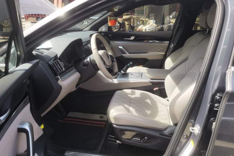 Used BYD Tang New Energy 2025 DM-i 115KM Prestige Model Left Front Seat