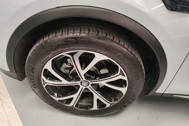 Used BYD Tang New Energy 2025 Intelligent Driving Version DM-i 115KM Flagship Edition Left Front Wheel Hub
