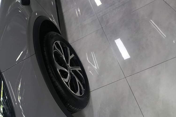 Used BYD Tang New Energy 2025 Intelligent Driving Version DM-i 115KM Flagship Edition Left Front Wheel Hub