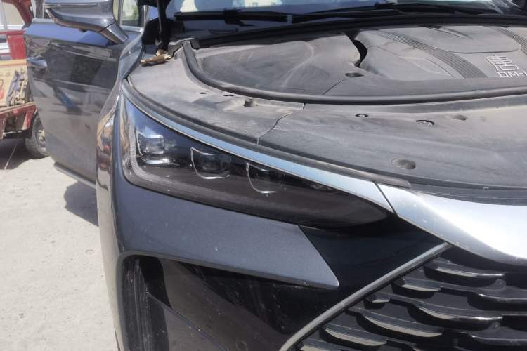 Used BYD Tang New Energy 2025 DM-i 115KM Prestige Model Right Front Headlight
