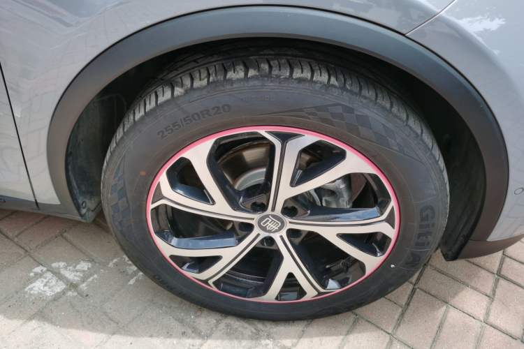 Used BYD Tang New Energy 2025 Intelligent Driving Version DM-i 115KM Prestige Edition Right Front Wheel Hub