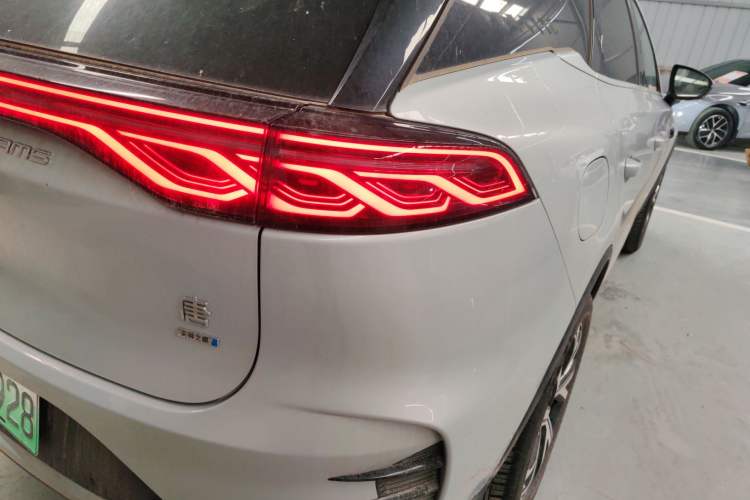 Used BYD Tang New Energy 2025 Intelligent Driving Version DM-i 115KM Prestige Edition Right Rear Taillight