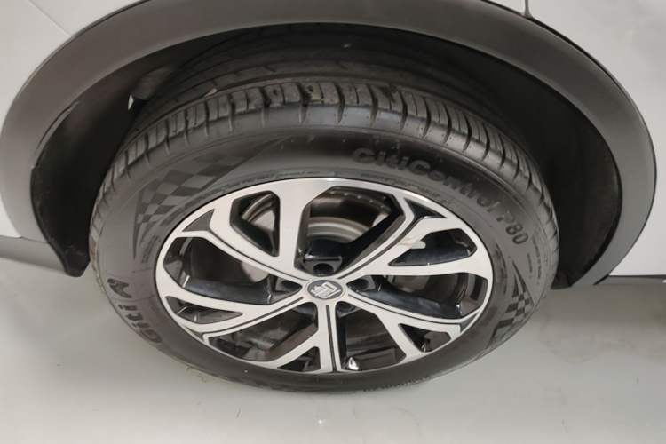 Used BYD Tang New Energy 2025 Intelligent Driving Version DM-i 115KM Flagship Edition Right Rear Wheel Hub