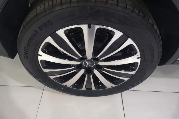 Used BYD Tang New Energy 2025 Model Smart Drive Version DM-i 175KM LiDAR Flagship Version Right Rear Wheel Hub