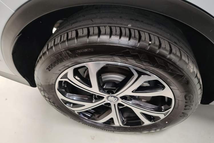 Used BYD Tang New Energy 2025 Intelligent Driving Version DM-i 115KM Flagship Edition Right Rear Wheel Hub