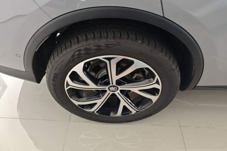 Used BYD Tang New Energy 2025 Intelligent Driving Version DM-i 115KM Flagship Edition Right Rear Wheel Hub