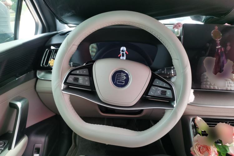 Used BYD Tang New Energy 2025 Intelligent Driving Version DM-i 115KM Prestige Edition Steering Wheel