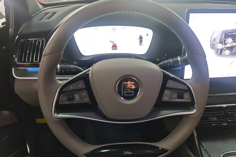 Used BYD Tang New Energy 2025 DM-i 115KM Prestige Model Steering Wheel