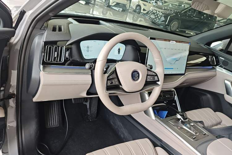 Used BYD Tang New Energy 2025 Intelligent Driving Version DM-i 115KM Flagship Edition Steering Wheel