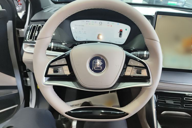 Used BYD Tang New Energy 2025 DM-i 115KM Prestige Model Steering Wheel