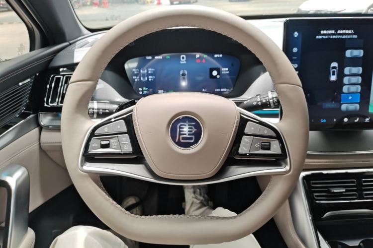 Used BYD Tang New Energy 2025 Intelligent Driving Version DM-i 115KM Flagship Edition Steering Wheel