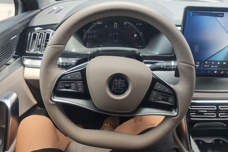 Used BYD Tang New Energy 2025 Intelligent Driving Version DM-i 115KM Flagship Edition Steering Wheel