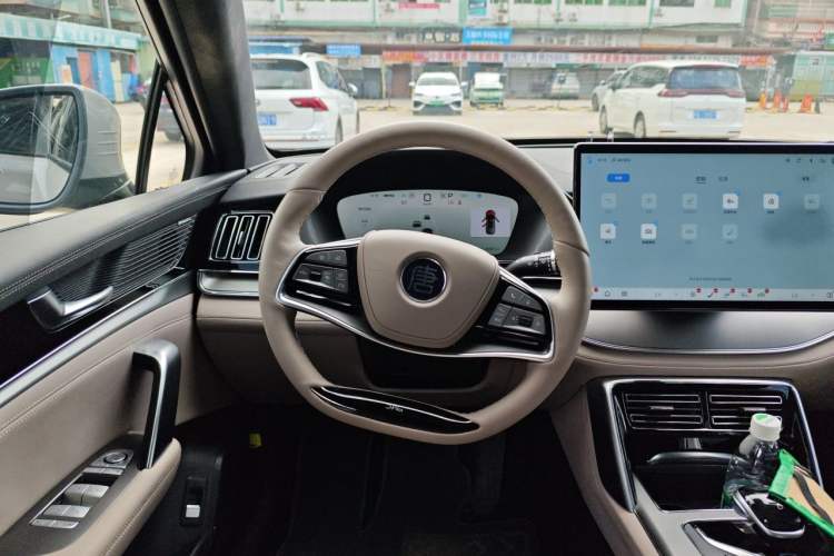 Used BYD Tang New Energy 2025 Intelligent Driving Version DM-i 115KM Prestige Edition Steering Wheel