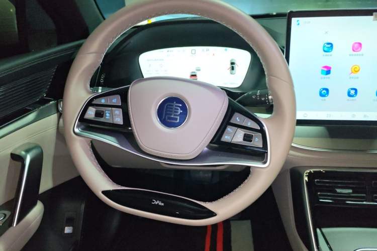 Used BYD Tang New Energy 2025 DM-i 115KM Prestige Model Steering Wheel