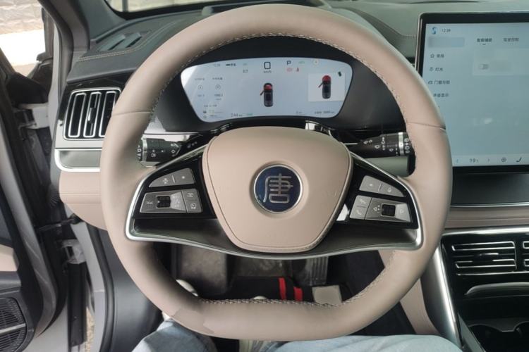 Used BYD Tang New Energy 2025 Intelligent Driving Version DM-i 115KM Flagship Edition Steering Wheel