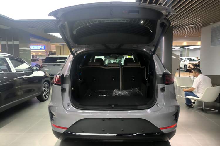 Used BYD Tang New Energy 2025 Model Smart Drive Version DM-i 175KM Deluxe Version Trunk