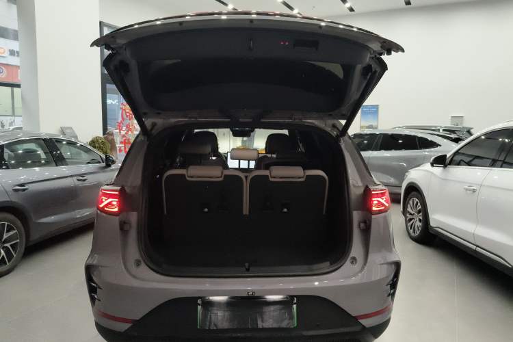 Used BYD Tang New Energy 2025 Intelligent Driving Version DM-i 115KM Flagship Edition Trunk