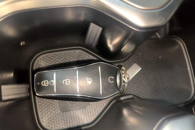 Used BYD Tang New Energy 2025 Model Smart Drive Version DM-i 175KM Deluxe Version Vehicle Key