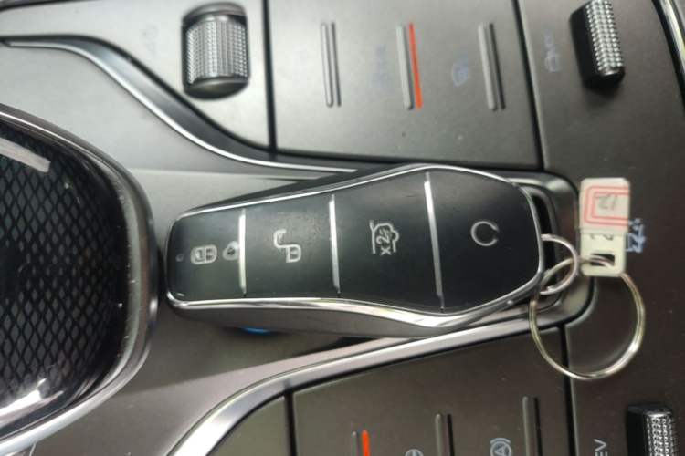 Used BYD Tang New Energy 2025 Intelligent Driving Version DM-i 115KM Flagship Edition Vehicle Key