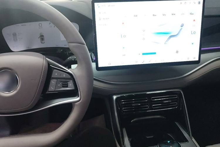 Used BYD Tang New Energy 2025 Intelligent Driving Version DM-i 115KM Flagship Edition Center Console