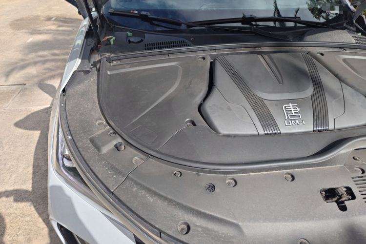 Used BYD Tang New Energy 2025 Intelligent Driving Version DM-i 115KM Flagship Edition Engine Bay Right
