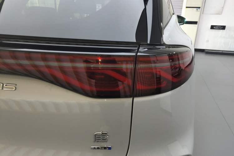 Used BYD Tang New Energy 2025 Intelligent Driving Version DM-i 115KM Flagship Edition Exterior 3