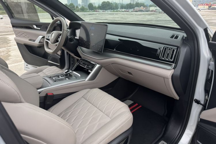 Used BYD Tang New Energy 2025 Intelligent Driving Version DM-i 115KM Prestige Edition Interior 2
