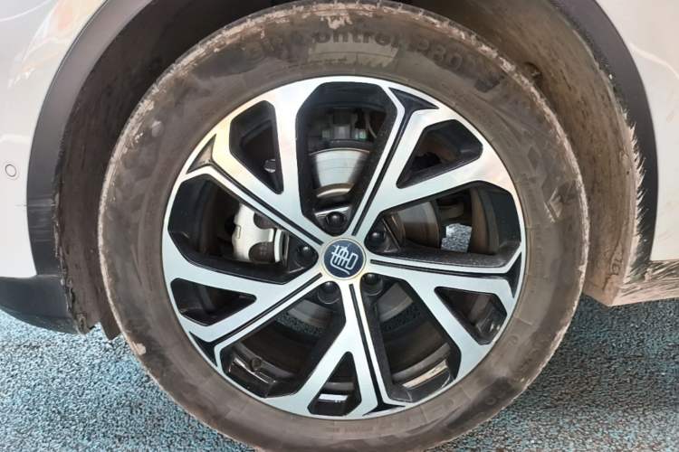 Used BYD Tang New Energy 2025 Intelligent Driving Version DM-i 115KM Prestige Edition Left Front Wheel Hub