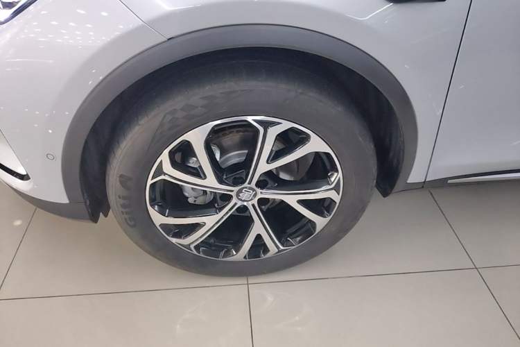 Used BYD Tang New Energy 2025 Intelligent Driving Version DM-i 115KM Flagship Edition Left Front Wheel Hub