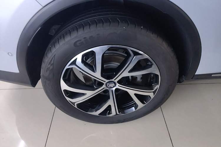 Used BYD Tang New Energy 2025 Intelligent Driving Version DM-i 115KM Flagship Edition Right Rear Wheel Hub