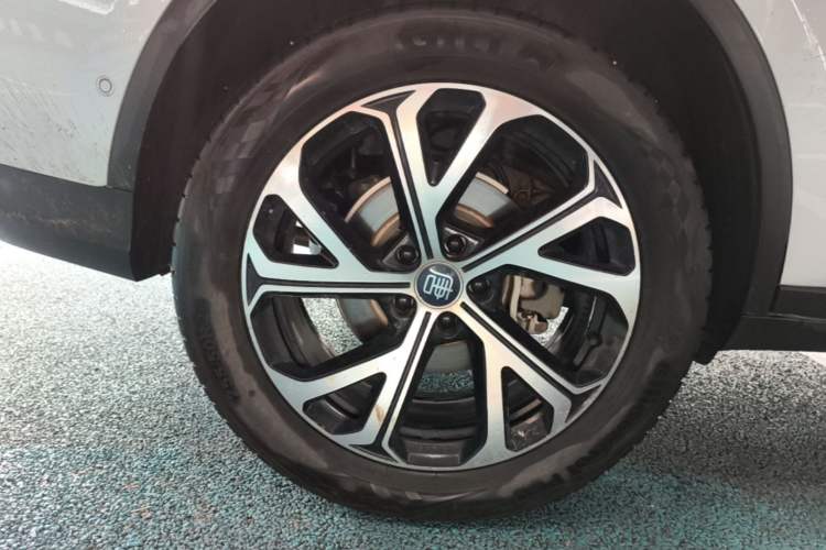 Used BYD Tang New Energy 2025 Intelligent Driving Version DM-i 115KM Prestige Edition Right Rear Wheel Hub