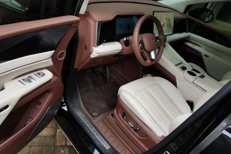 Used BYD Xia 2025 DM-i 1.5T 180km Beyond Edition Driver Seat
