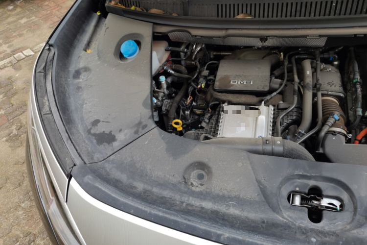 Used BYD Xia 2025 DM-i 1.5T 180km Beyond Edition Engine Bay Right