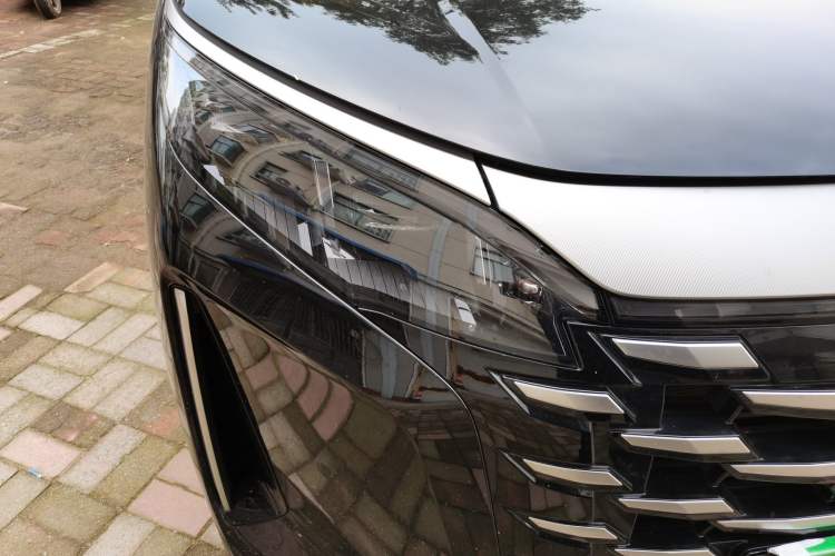 Used BYD Xia 2025 DM-i 1.5T 180km Beyond Edition Right Front Headlight