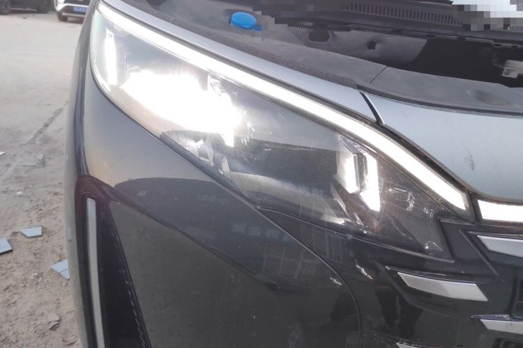 Used BYD Xia 2025 DM-i 1.5T 100km Supreme Edition Right Front Headlight