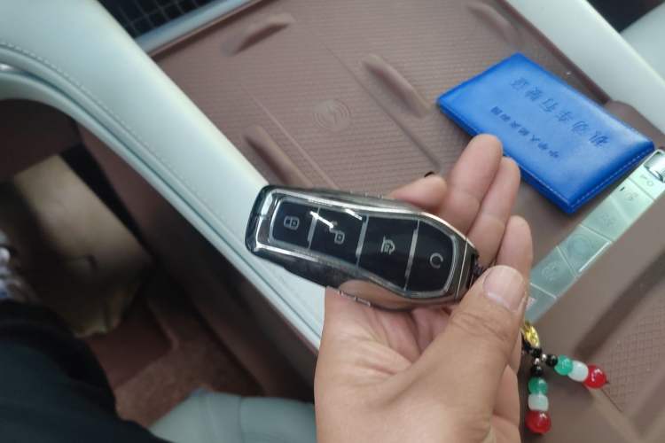 Used BYD Xia 2025 DM-i 1.5T 100km Supreme Edition Vehicle Key