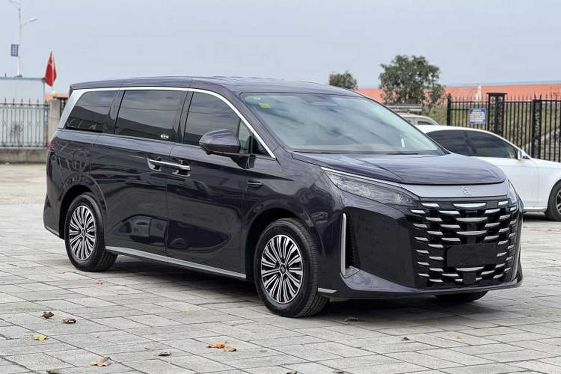 Used BYD Xia 2025 DM-i 1.5T 100km Leading Model Exterior 2
