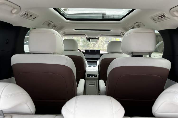 Used BYD Xia 2025 DM-i 1.5T 100km Leading Model Interior 6