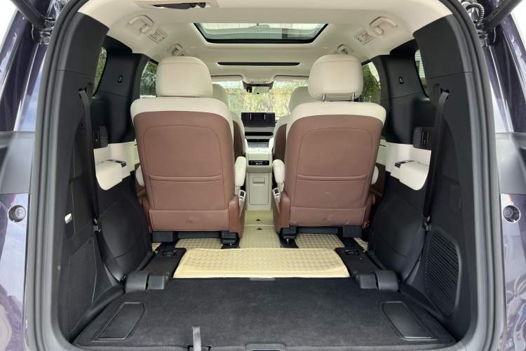 Used BYD Xia 2025 DM-i 1.5T 100km Leading Model Interior 7