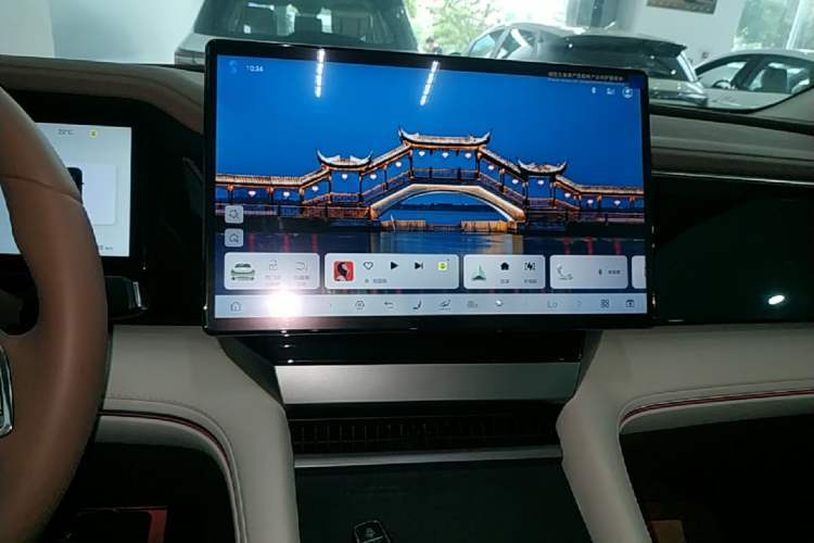 Used BYD Xia 2025 DM-i 1.5T 180km Beyond Edition Audio And AC Panel