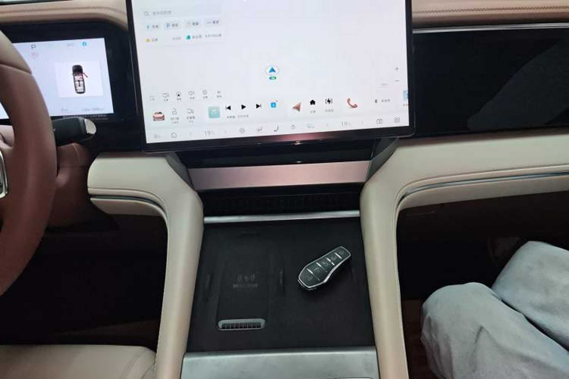 Used BYD Xia 2025 DM-i 1.5T 180km Beyond Edition Audio And AC Panel