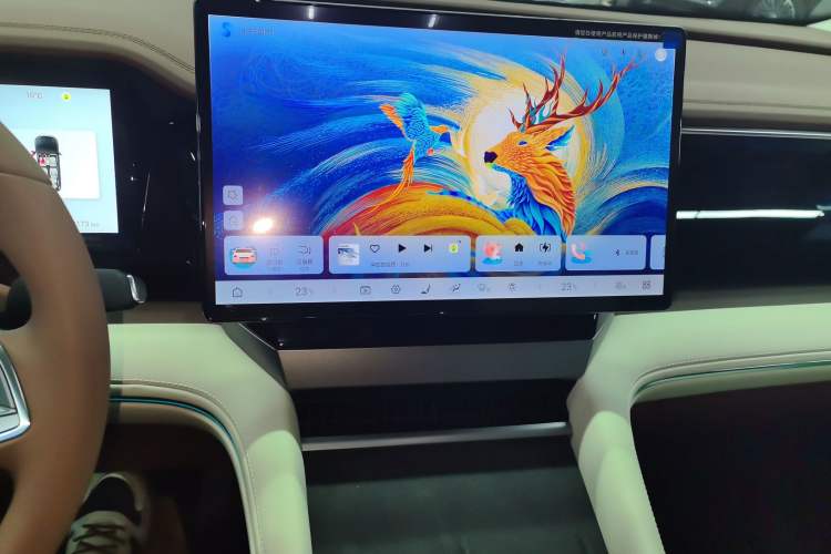 Used BYD Xia 2025 DM-i 1.5T 180km Beyond Edition Audio And AC Panel