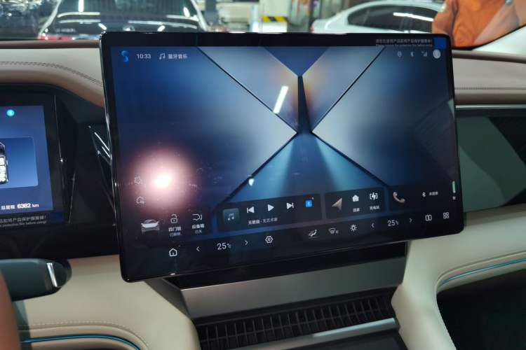Used BYD Xia 2025 DM-i 1.5T 100km Leading Model Audio And AC Panel
