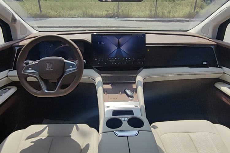 Used BYD Xia 2025 DM-i 1.5T 180km Excellence Model Audio And AC Panel