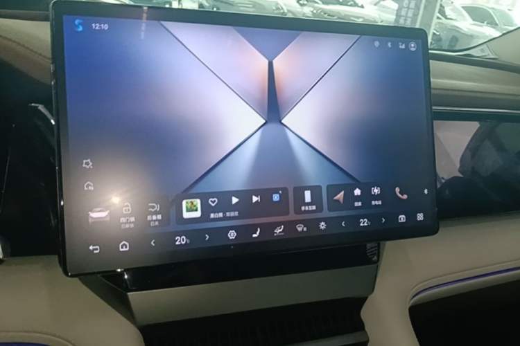 Used BYD Xia 2025 DM-i 1.5T 180km Excellence Model Audio And AC Panel